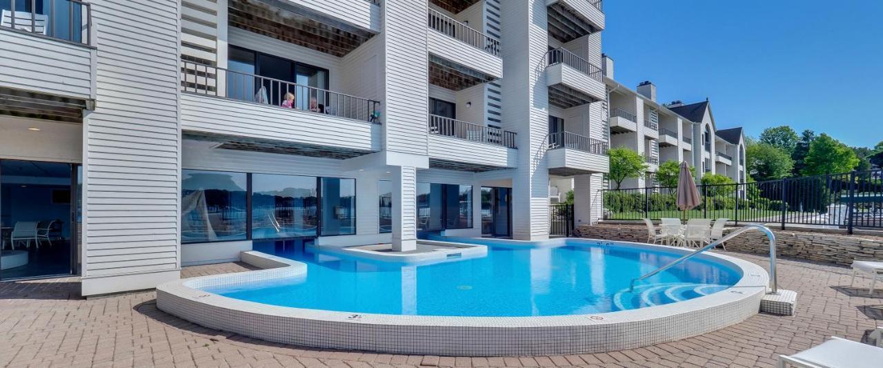 359 Edgewater Inn تشارليفويكس المظهر الخارجي الصورة